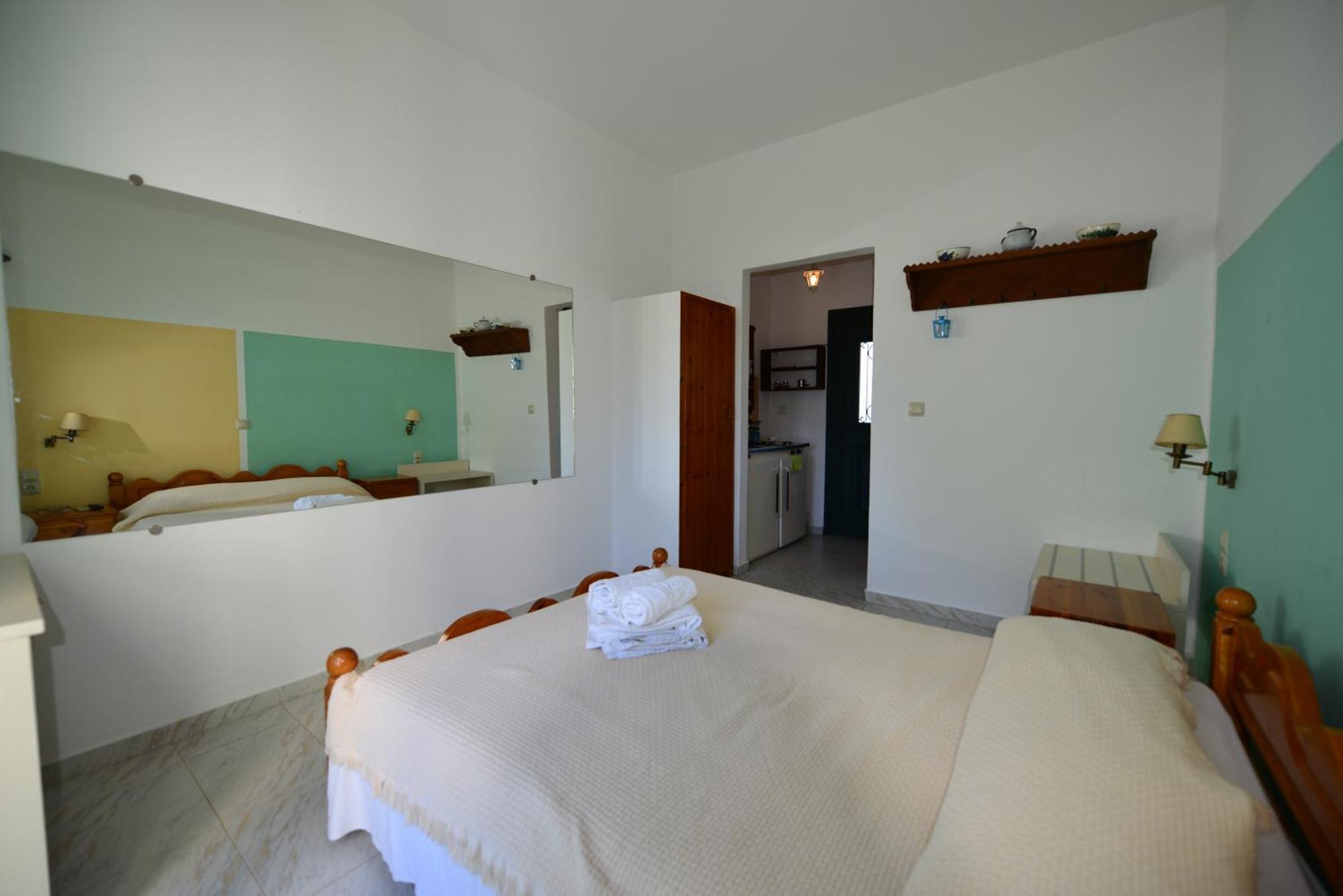 Pegasus Studios & Apartments Скирос Экстерьер фото
